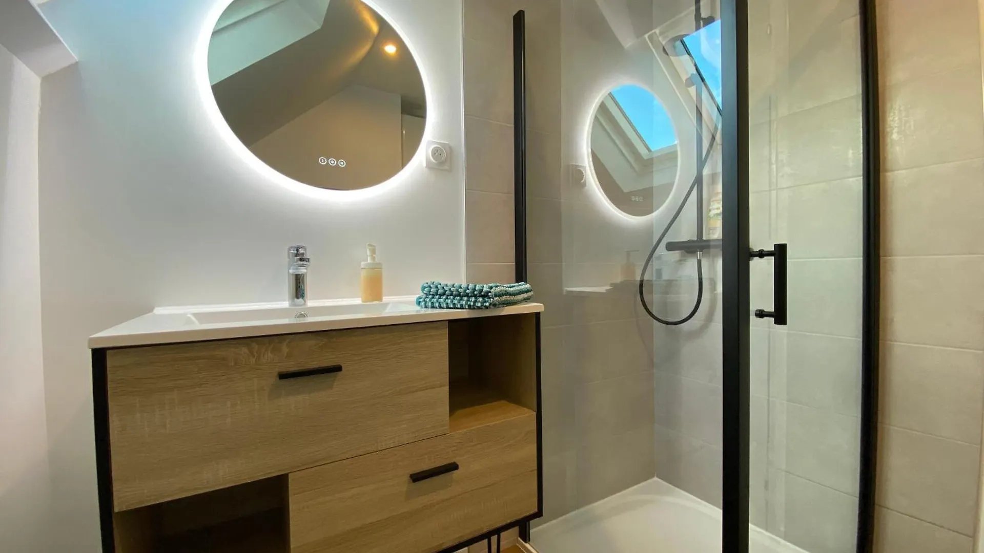 Le Calloch 3G - Superbe Studio - Quartier Gare - Wifi - Netflix 캥페르 아파트